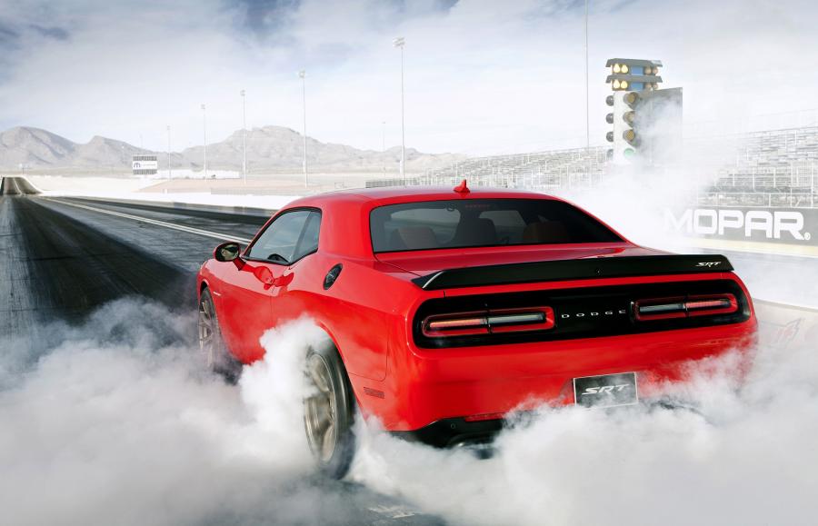  Dodge Challenger SRT Hellcat 2016 года  (фото 5 из 5)